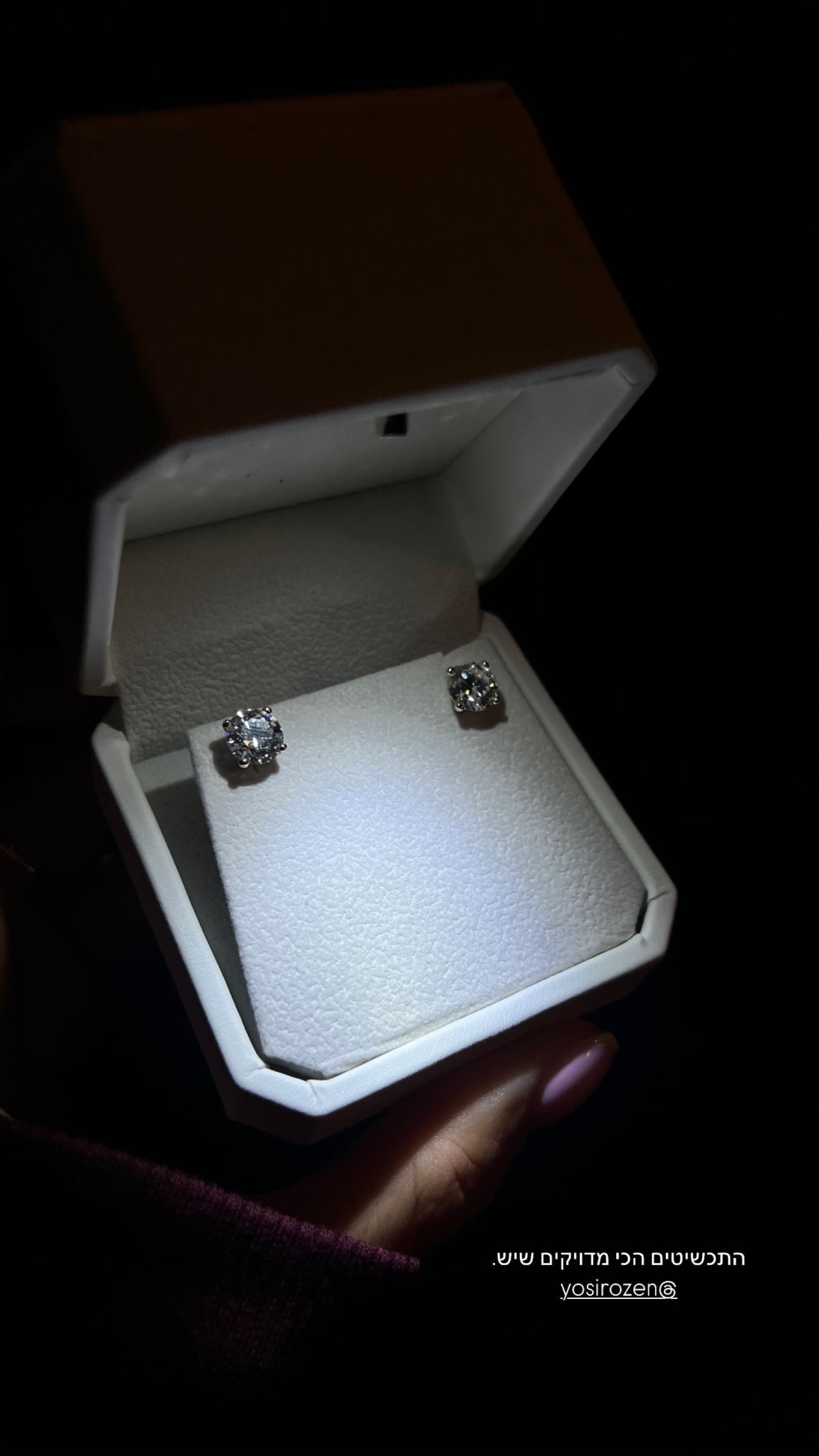 Absolutely in love with my new earrings. They are the perfect mix of modern and classic.